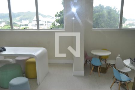Apartamento para alugar com 60m², 2 quartos e 1 vagaÁrea comum