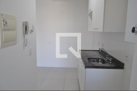 Sala/Cozinha de apartamento para alugar com 2 quartos, 60m² em Todos Os Santos, Rio de Janeiro