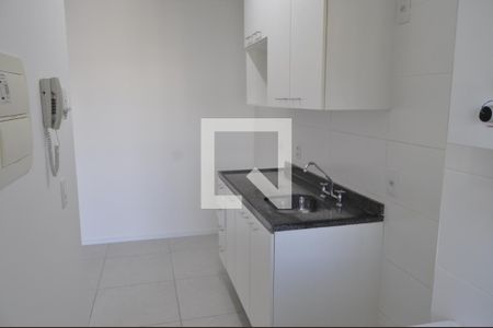 Sala/Cozinha de apartamento para alugar com 2 quartos, 60m² em Todos Os Santos, Rio de Janeiro