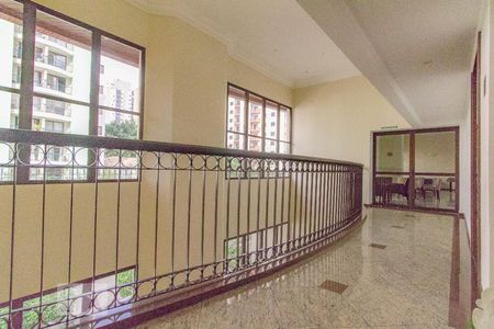 Apartamento à venda com 126m², 4 quartos e 3 vagasHall social