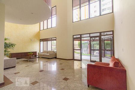 Apartamento à venda com 126m², 4 quartos e 3 vagasHall social