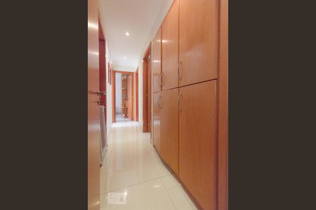 Apartamento à venda com 126m², 4 quartos e 3 vagasCorredor