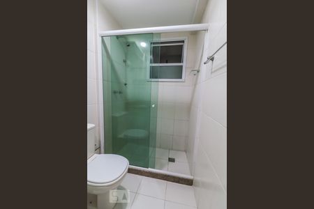 Apartamento à venda com 240m², 4 quartos e 3 vagasBanheiro Quarto 03 (Suíte)