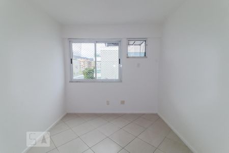 Apartamento à venda com 240m², 4 quartos e 3 vagasQuarto 02