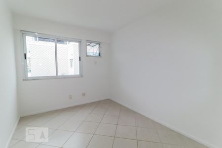 Apartamento à venda com 240m², 4 quartos e 3 vagasQuarto 02