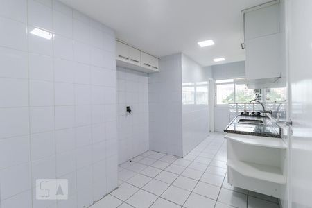Apartamento à venda com 240m², 4 quartos e 3 vagasCozinha e Área de Serviço