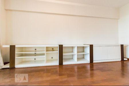 Sala de apartamento à venda com 2 quartos, 110m² em Cambuí, Campinas