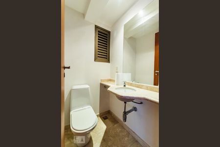 Lavabo de apartamento à venda com 2 quartos, 110m² em Cambuí, Campinas