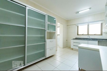 Apartamento à venda com 110m², 2 quartos e 2 vagasCozinha