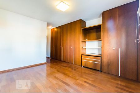 Apartamento à venda com 110m², 2 quartos e 2 vagasSuíte 2