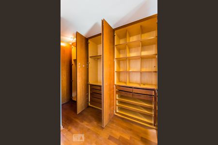 Apartamento à venda com 110m², 2 quartos e 2 vagasSuíte 2