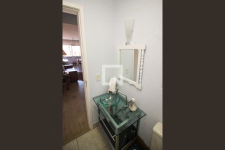 Lavabo de apartamento à venda com 2 quartos, 70m² em Cristal, Porto Alegre