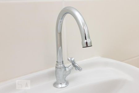 Banheiro de apartamento à venda com 2 quartos, 50m² em Sampaio, Rio de Janeiro