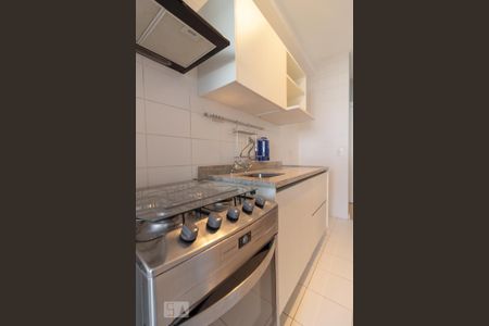 Cozinha de apartamento para alugar com 2 quartos, 76m² em Jardim Aeroporto, São Paulo