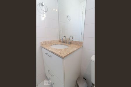 Banheiro de apartamento para alugar com 2 quartos, 76m² em Jardim Aeroporto, São Paulo