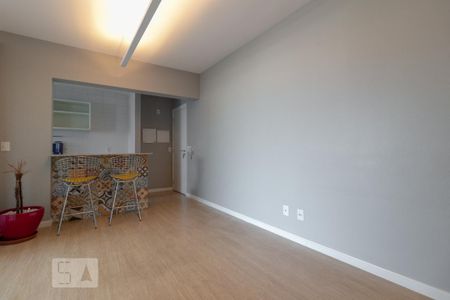 Sala de apartamento para alugar com 2 quartos, 76m² em Jardim Aeroporto, São Paulo