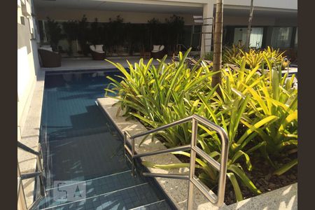 Apartamento para alugar com 70m², 2 quartos e 1 vagaPiscina