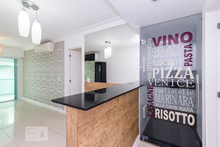 Apartamento à venda com 95m², 3 quartos e 1 vaga Apartamento à venda com 95m², 3 quartos e 1 vagaEntrada da Cozinha