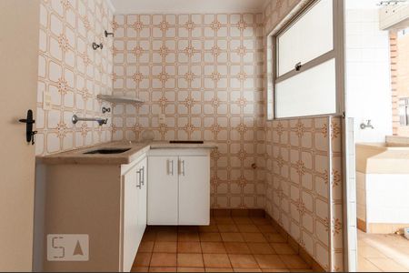 Cozinha de apartamento à venda com 1 quarto, 58m² em Cambuí, Campinas