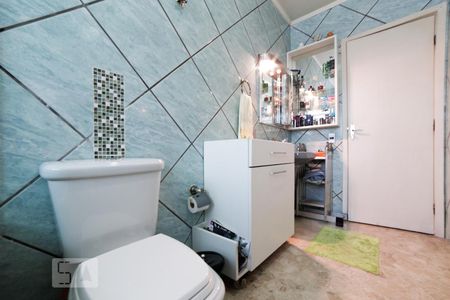 Casa à venda com 240m², 3 quartos e 3 vagasSuíte