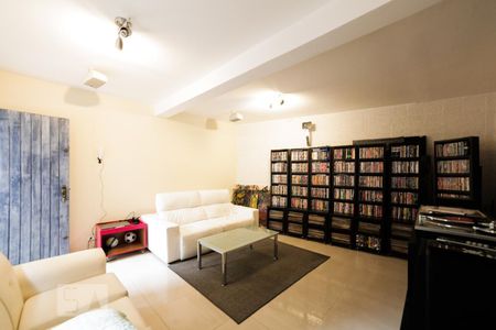 Casa à venda com 240m², 3 quartos e 3 vagasSala de TV