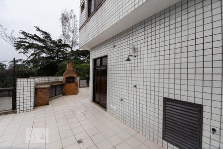 Apartamento à venda com 170m², 4 quartos e 3 vagasVaranda