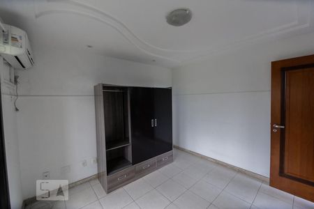 Apartamento à venda com 170m², 4 quartos e 3 vagasQuarto 2