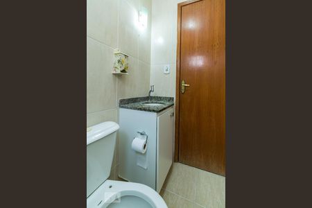 Banheiro de casa de condomínio para alugar com 2 quartos, 70m² em Vicente de Carvalho, Rio de Janeiro