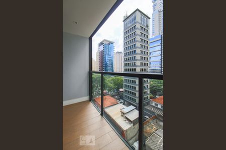 Sacada de kitnet/studio para alugar com 1 quarto, 34m² em Vila Olímpia, São Paulo
