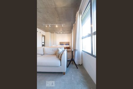 Studio Detalhe Sala de kitnet/studio para alugar com 1 quarto, 74m² em Santo Amaro, São Paulo