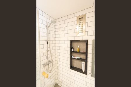 Studio para alugar com 74m², 1 quarto e 1 vaga Studio para alugar com 74m², 1 quarto e 1 vagaBanheiro