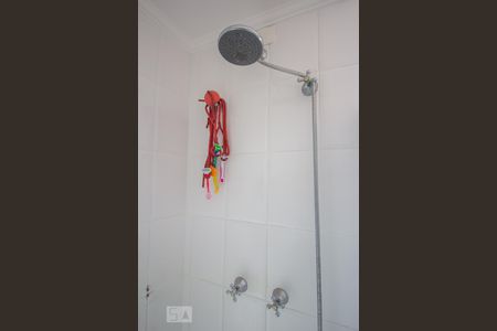 Apartamento para alugar com 95m², 3 quartos e 2 vagasBanheiro suíte detalhe