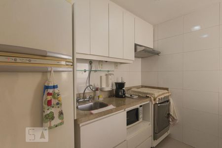 Cozinha de apartamento para alugar com 1 quarto, 70m² em Barra da Tijuca, Rio de Janeiro