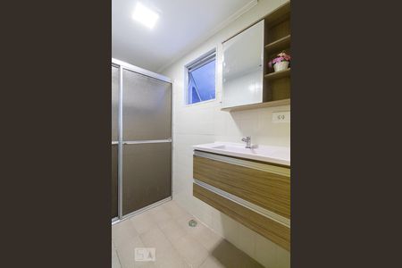 Banheiro de casa para alugar com 2 quartos, 80m² em Vila Prudente, São Paulo