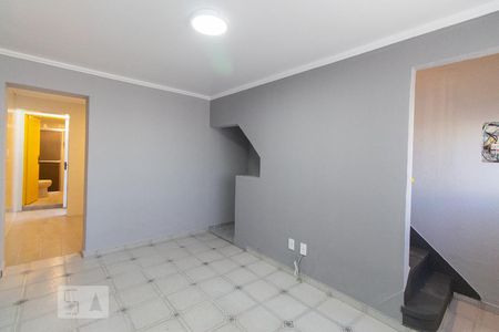 Casa para alugar com 80m², 2 quartos e sem vagaSala