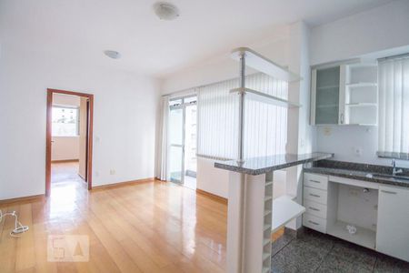 Sala de apartamento para alugar com 1 quarto, 58m² em Santa Efigênia, Belo Horizonte