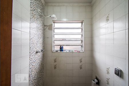 Casa à venda com 250m², 3 quartos e 7 vagasBanheiro da Suíte 2