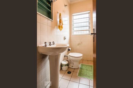 Banheiro  de casa à venda com 3 quartos, 250m² em Vila Mariana, São Paulo