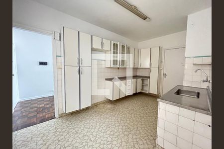 Apartamento à venda com 100m², 2 quartos e sem vaga Apartamento à venda com 100m², 2 quartos e sem vagaCozinha
