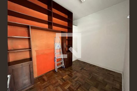 Apartamento à venda com 100m², 2 quartos e sem vaga Apartamento à venda com 100m², 2 quartos e sem vagaQuarto de Serviço