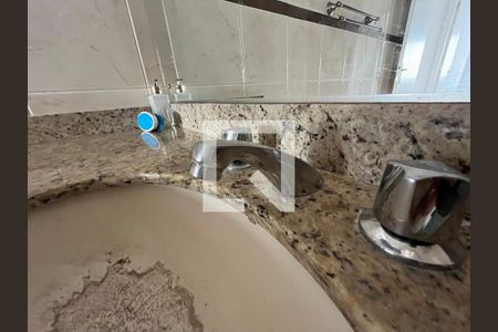 Apartamento à venda com 100m², 2 quartos e sem vaga Apartamento à venda com 100m², 2 quartos e sem vagaBanheiro
