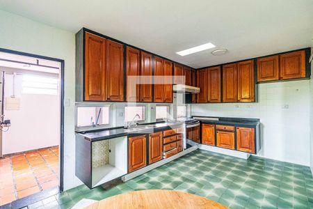 Casa para alugar com 300m², 5 quartos e 2 vagasCozinha