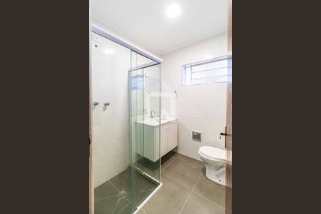 Casa para alugar com 300m², 5 quartos e 2 vagasBanheiro social