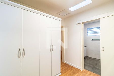 Suite - Closet de casa para alugar com 5 quartos, 300m² em Parque Continental, São Paulo