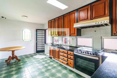 Casa para alugar com 300m², 5 quartos e 2 vagasCozinha