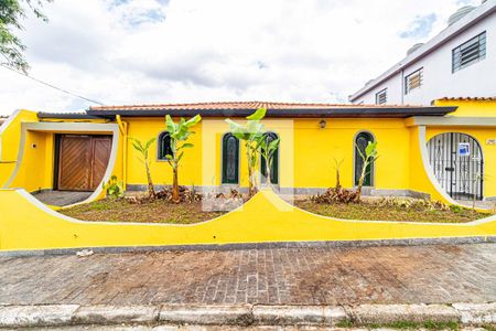 Casa para alugar com 300m², 5 quartos e 2 vagasFachada