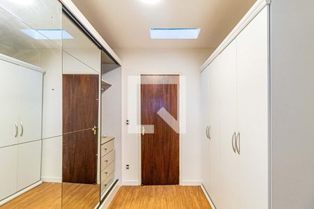 Suite - Closet de casa para alugar com 5 quartos, 300m² em Parque Continental, São Paulo