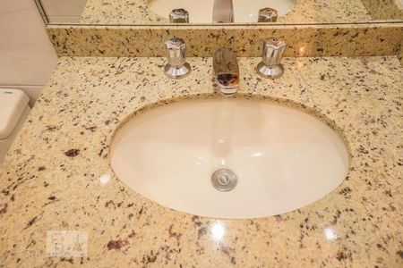 Apartamento para alugar com 80m², 3 quartos e 2 vagas Apartamento para alugar com 80m², 3 quartos e 2 vagasBanheiro