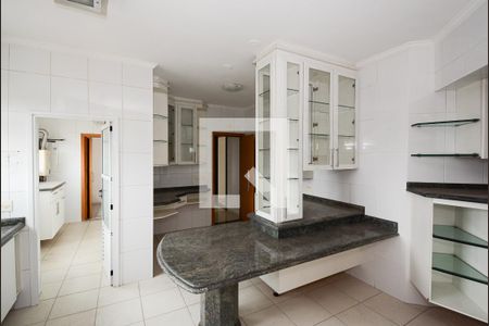 Apartamento à venda com 188m², 4 quartos e 3 vagasCozinha - Armários
