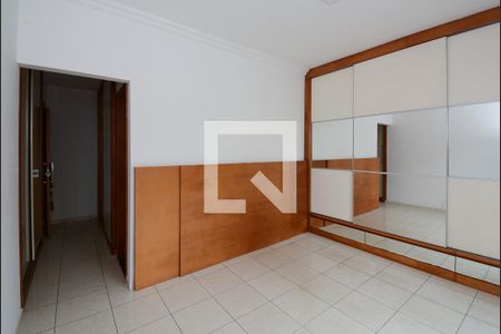 Apartamento à venda com 188m², 4 quartos e 3 vagasSuíte 2